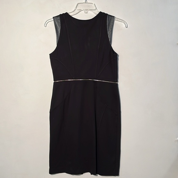 ANN TAYLOR Faux Leather Detail Gold Zip Career/Minimalist Black Sheath Dress 6 - Picture 2 of 15